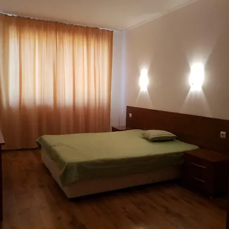 Central Plazza Apartman *